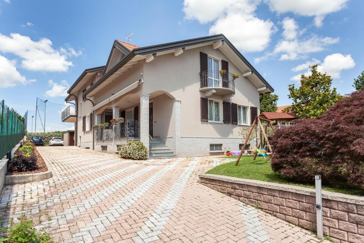 Apartment Misiadele Carnago Екстериор снимка